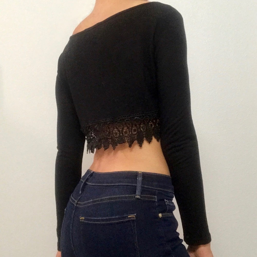 William B Long Sleeve Crop